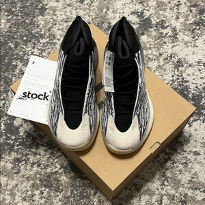 Brand New YZY QNTM Men's Sneakers